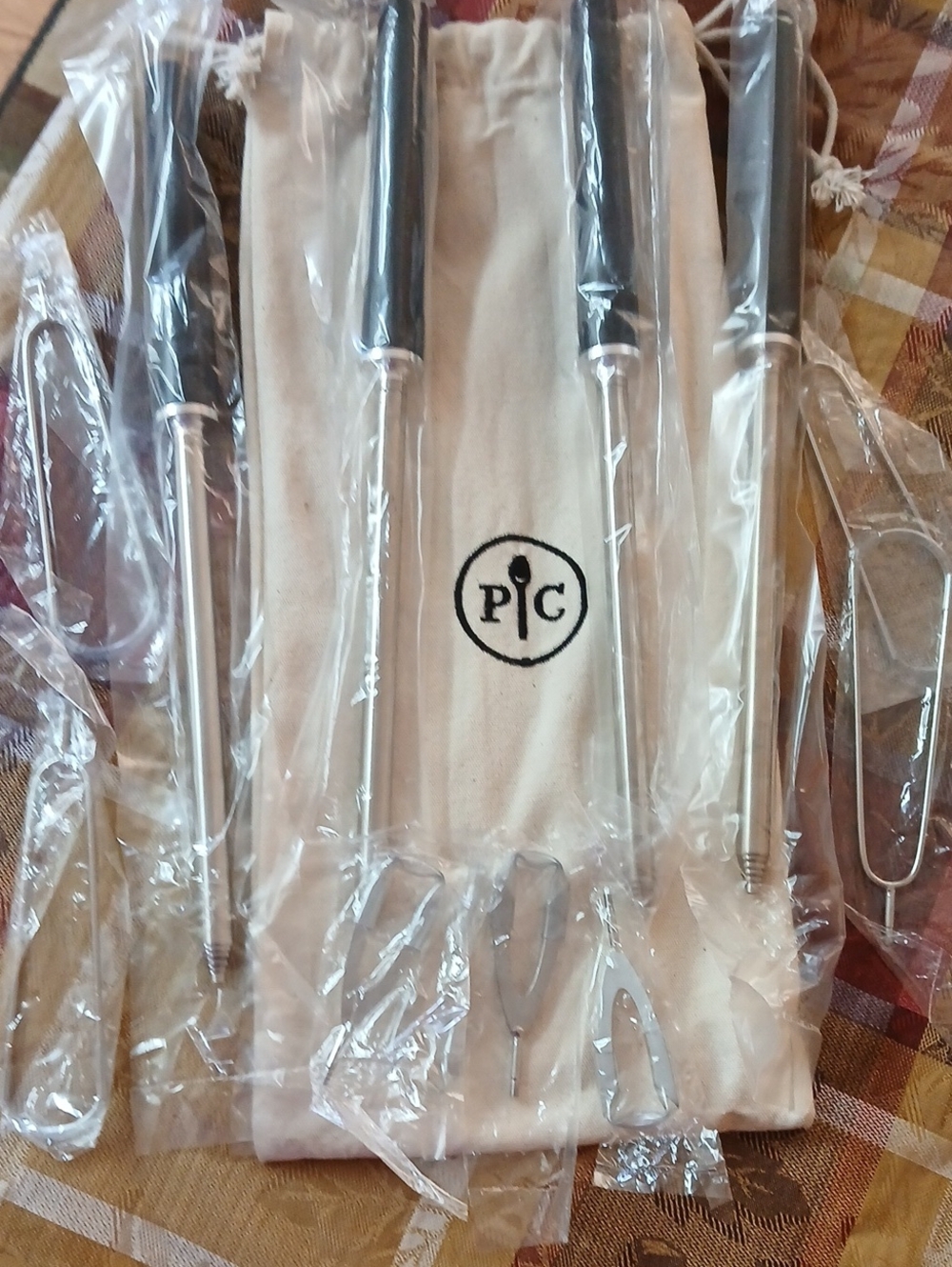 Pampered Chef Fondue Fork Set with Black Handles
